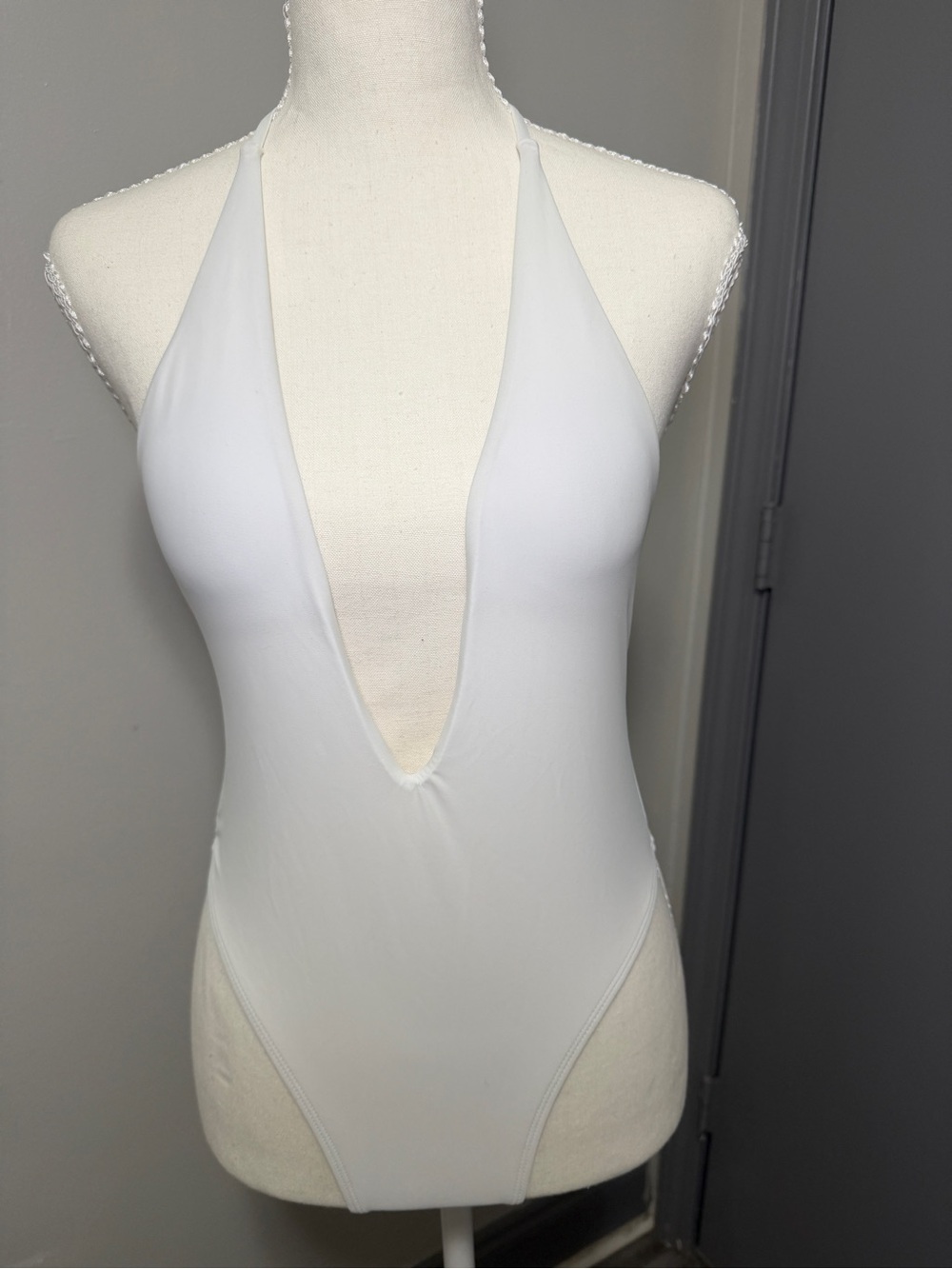 SHEIN White V-Neck One-Piece Swimwear